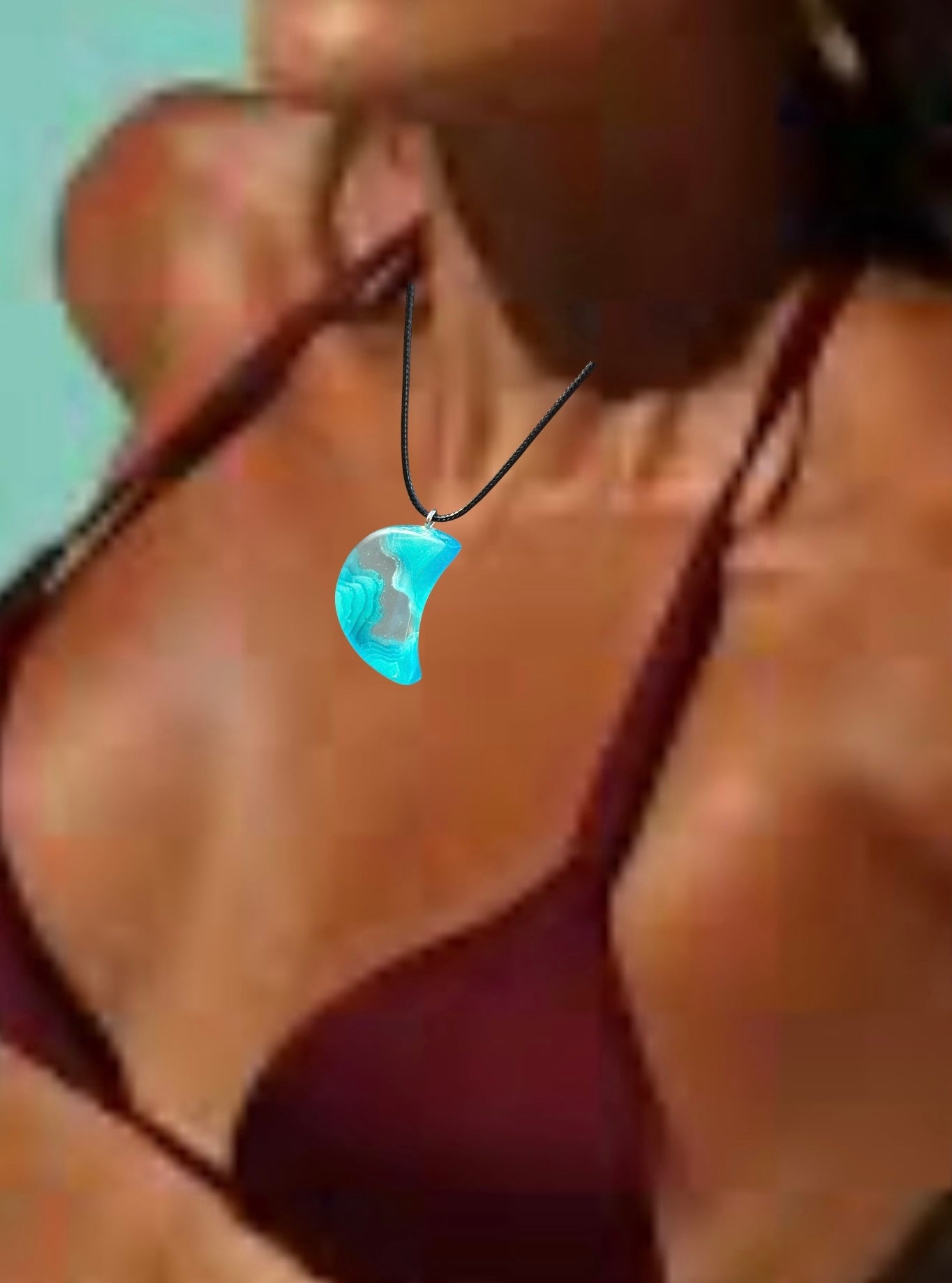 Glow necklace. Luminous pendant, glow in the dark jewelry, UV, black light